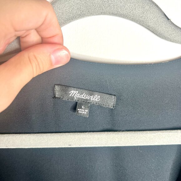 Georgette V-Neck Tiered Midi Dress in Enchanted Floral Dark Floral Prairie Sz L - Picture 4 of 8